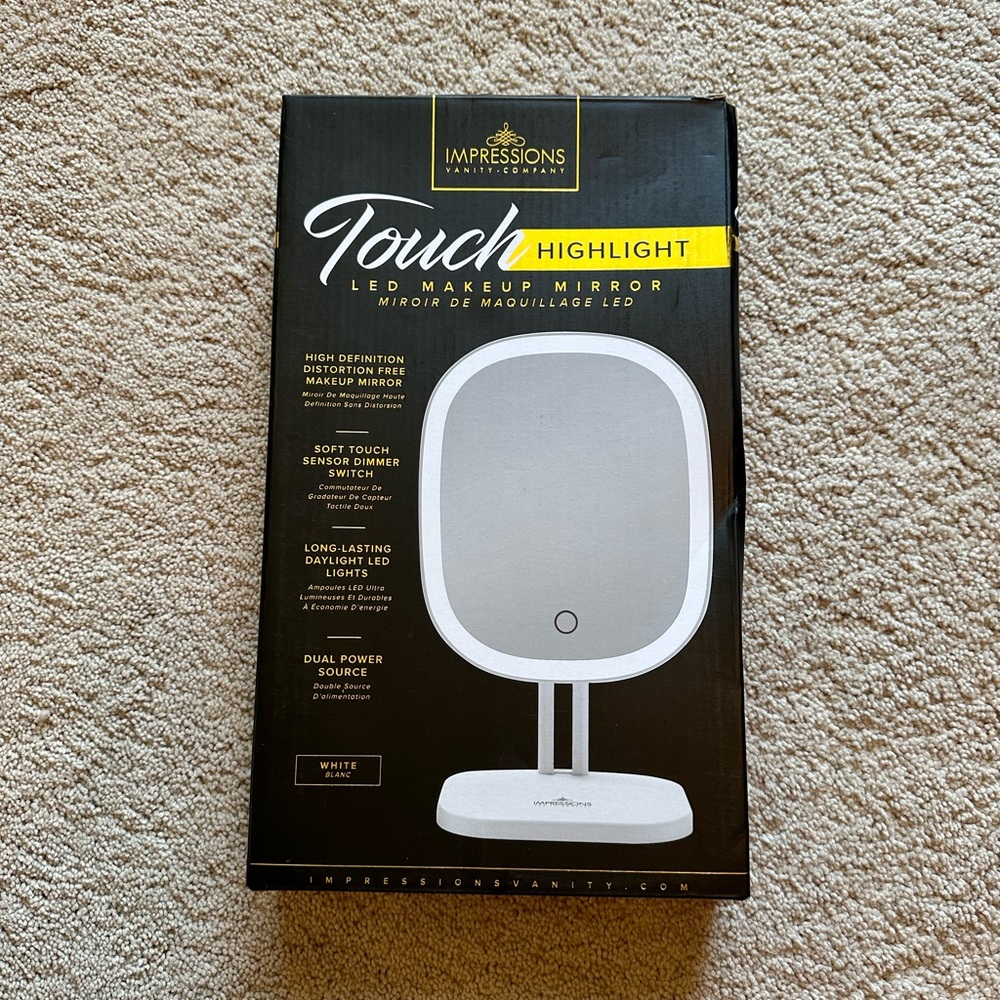 Impressions Touch Highlight makeup mirror